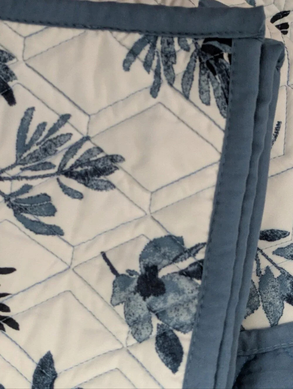 Blue and White King Floral Quilt Reversable by Home Expressions Madeline